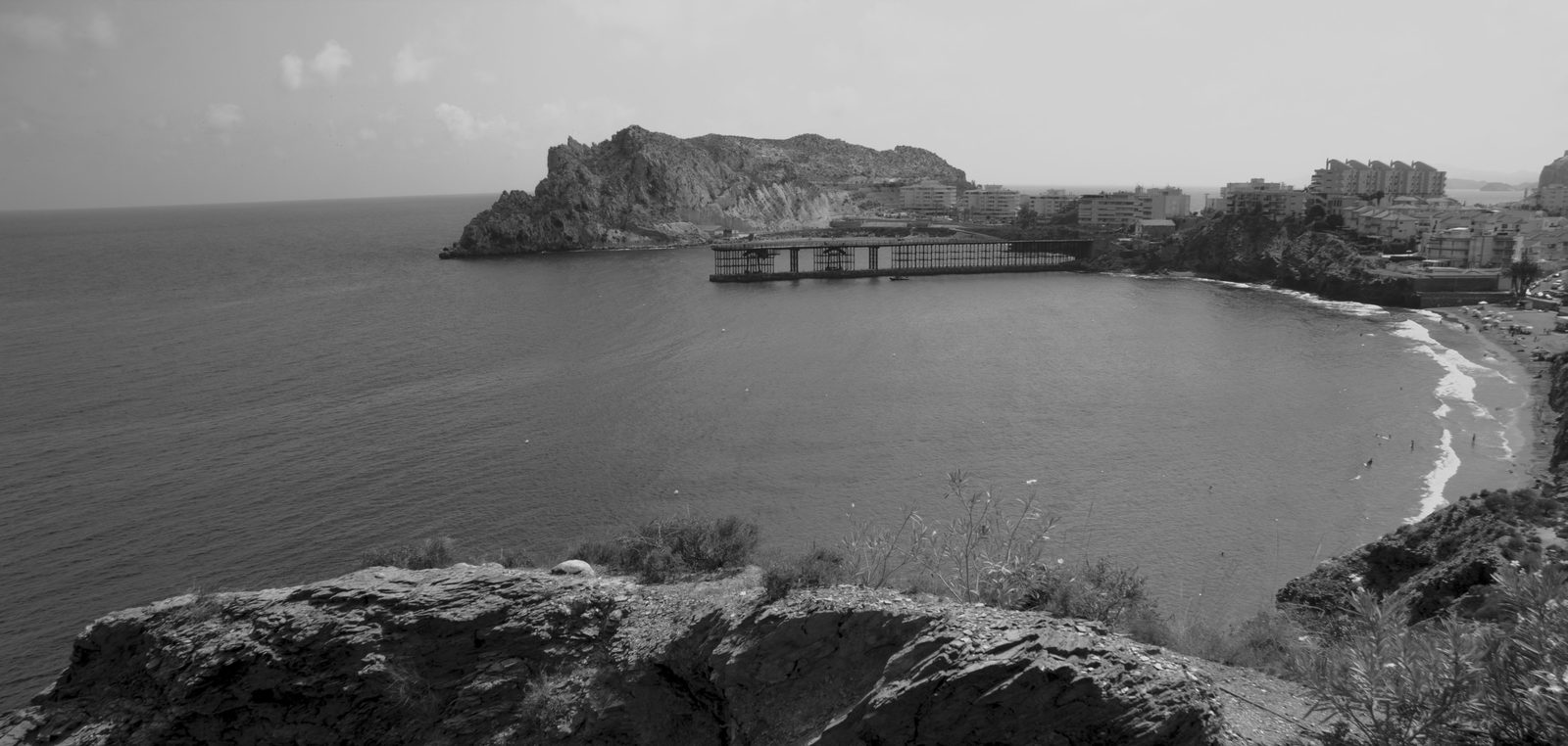 La bahía del Hornillo con el embarcadero