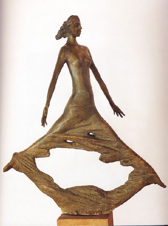 Escultura El salto de Elisa Séiquer
