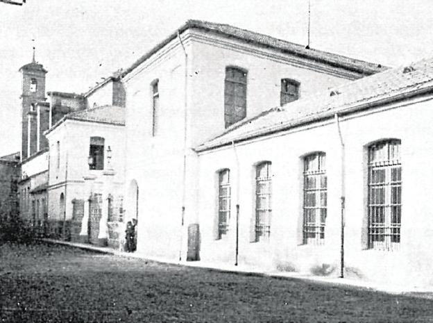Fotografía antigua del edificio del Manicomio Provincial